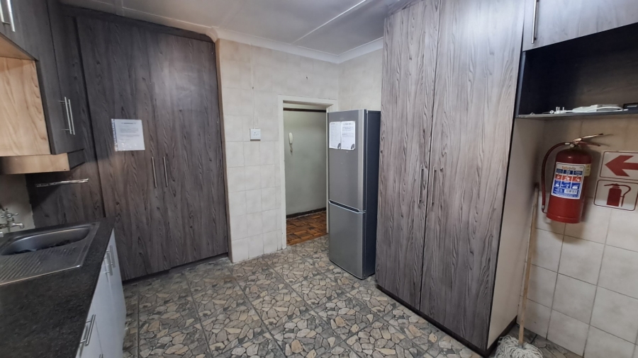 7 Bedroom Property for Sale in Willows Free State